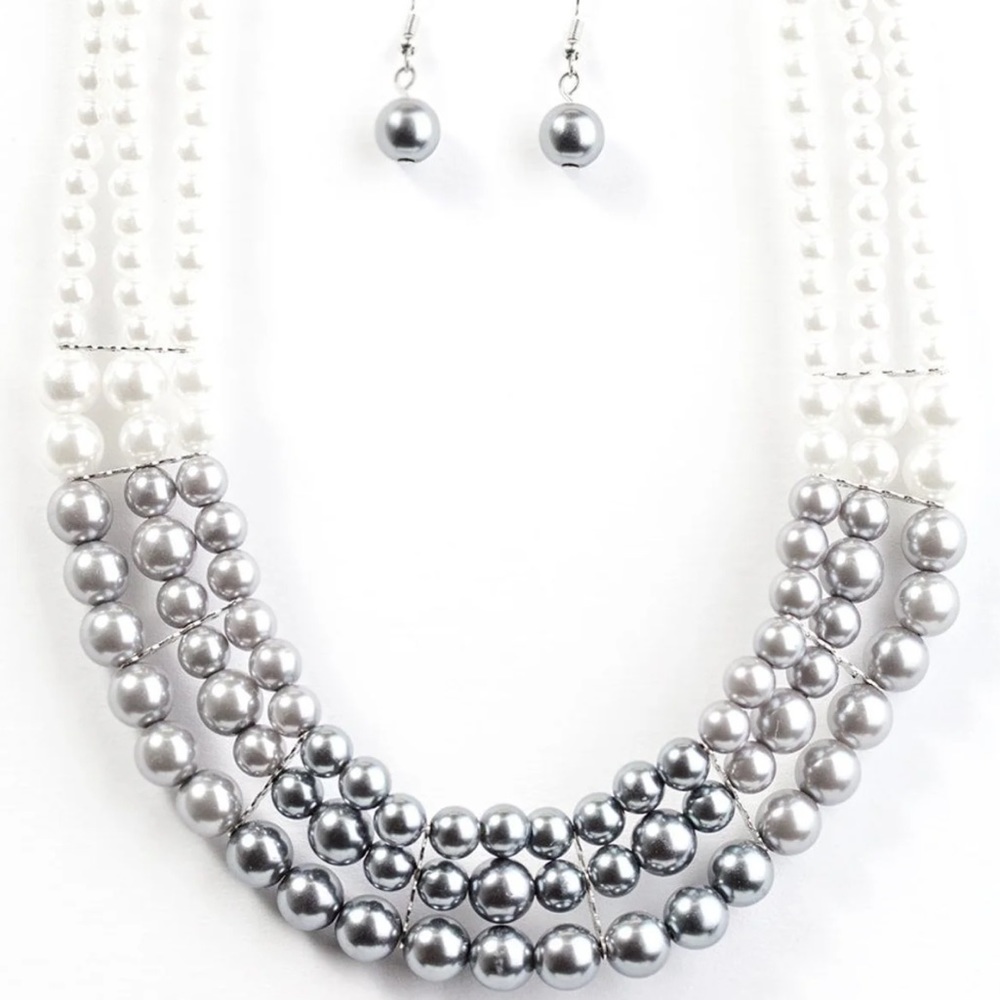 Necklace & Earrings:  Lady in Waiting
